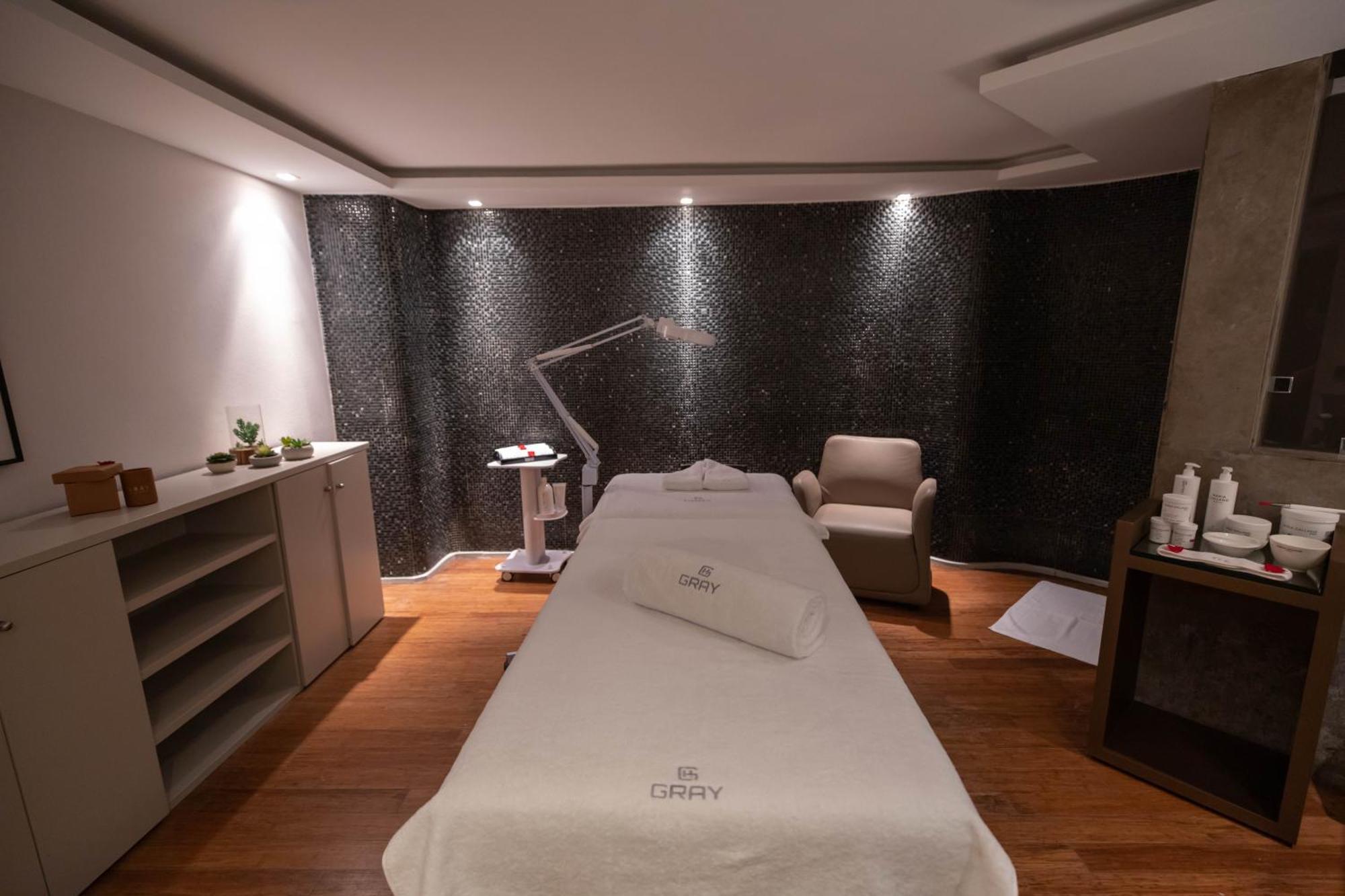 Gray Boutique Hotel Казабланка Екстериор снимка A treatment room at the spa