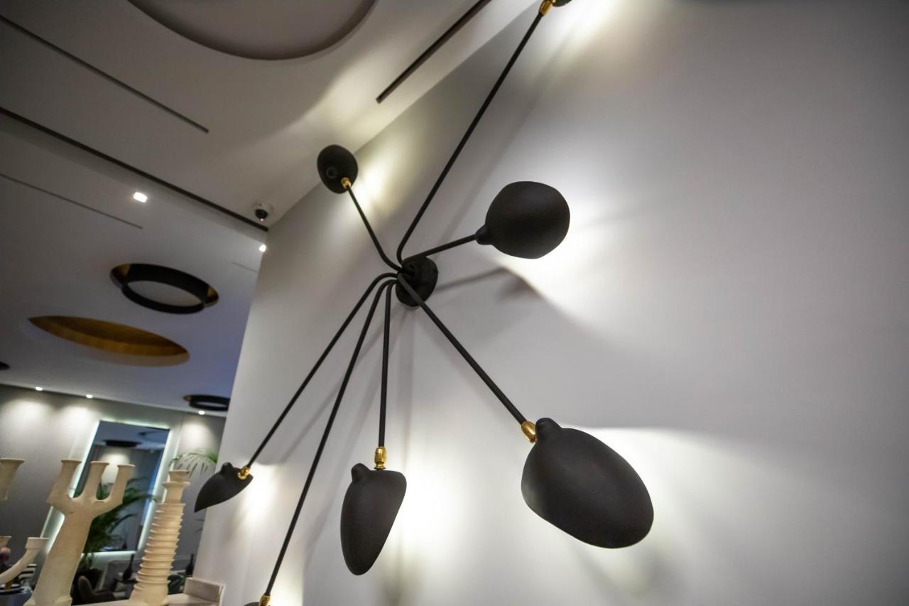 Gray Boutique Hotel Казабланка Екстериор снимка A light fixture by the artist