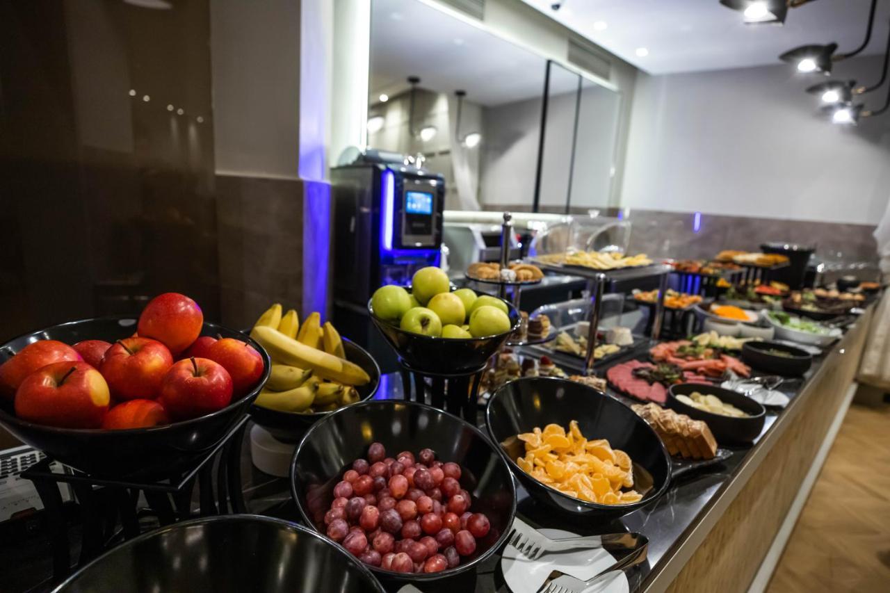 Gray Boutique Hotel Казабланка Екстериор снимка A buffet at a hotel