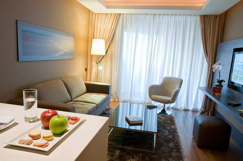 Gray Boutique Hotel Казабланка Екстериор снимка A typical studio apartment
